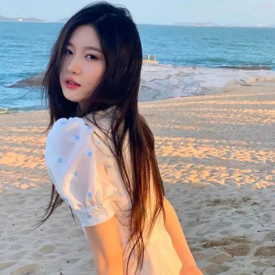 死对头的商业联姻有点甜